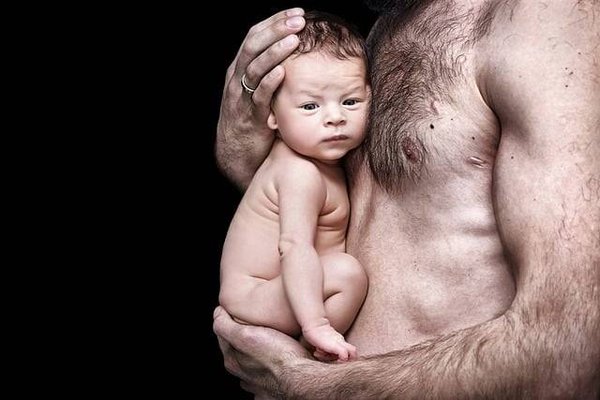 Pratiquer le naturisme en famille: est-ce facile?
