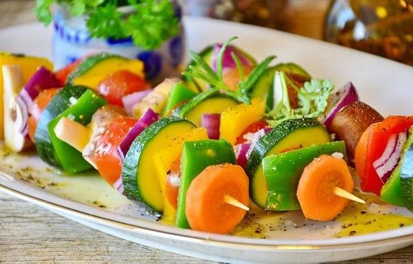 Les avantages de la cuisine végétarienne en camping naturiste