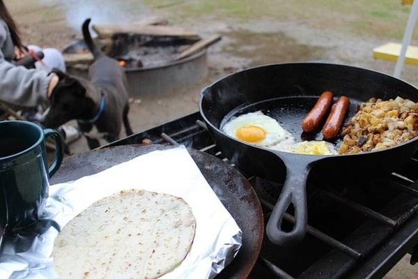 Les Avantages de la Cuisine en Plein Air en Camping Naturiste